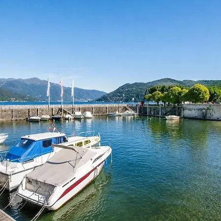 Casa Merita 3, With Private Bathroom Luino
