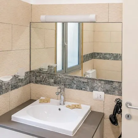 Gæstehus Casa Merita 3, With Private Bathroom Luino